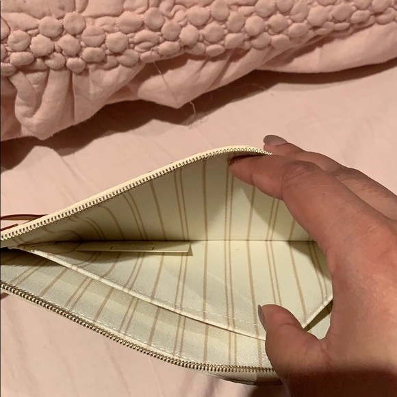 Wristlet - Picture 4 of 5